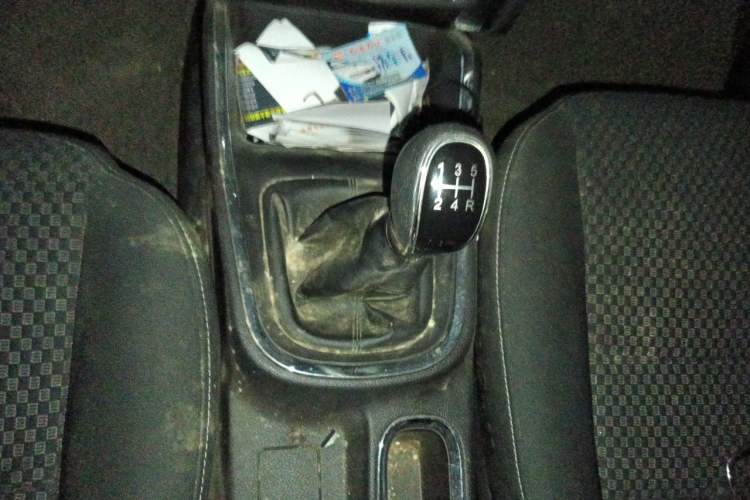 Used Jinbei Gold Hiace 2021 1.5L Passenger Vehicle Engineering Lion 5-Seater Gear Lever