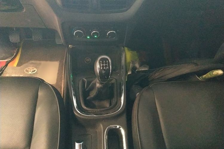 Used Jinbei Gold Hiace 2021 2.0L Passenger Van Travel Lion 6-Seater Gear Lever