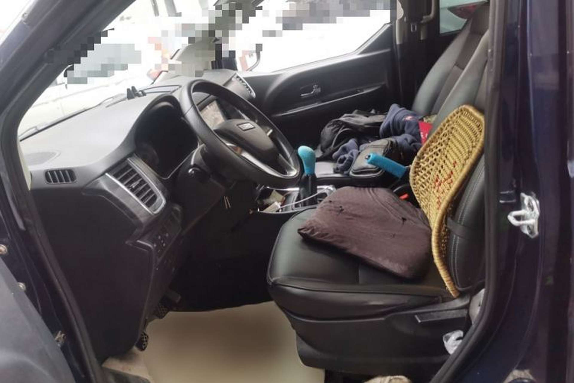 Used Jinbei Gold Hiace 2021 1.5L Passenger Van Travel Lion 7-Seater Left Front Seat
