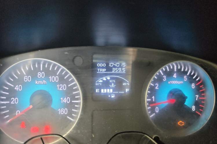 Used Jinbei Gold Hiace 2021 1.5L Passenger Vehicle Engineering Lion 6 Seats Odometer Close Up