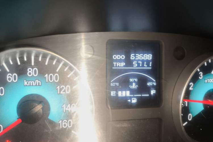 Used Jinbei Gold Hiace 2021 1.5L Passenger Vehicle Travel Lion 5-Seater Odometer Close Up