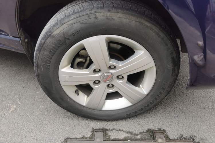Used Jinbei Gold Hiace 2021 1.5L Passenger Van Travel Lion 7-Seater Right Front Wheel Hub