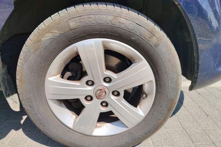 Used Jinbei Gold Hiace 2021 2.0L Passenger Van Travel Lion 6-Seater Right Rear Wheel Hub