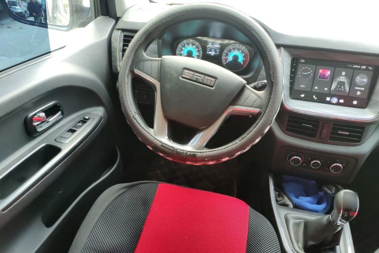 Used Jinbei Gold Hiace 2021 1.5L Passenger Van Engineering Lion Model Central Air Conditioning Version 9 Seats Steering Wheel