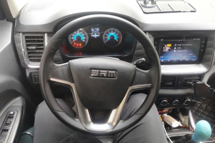 Used Jinbei Gold Hiace 2021 1.5L Passenger Van Travel Lion 7-Seater Steering Wheel