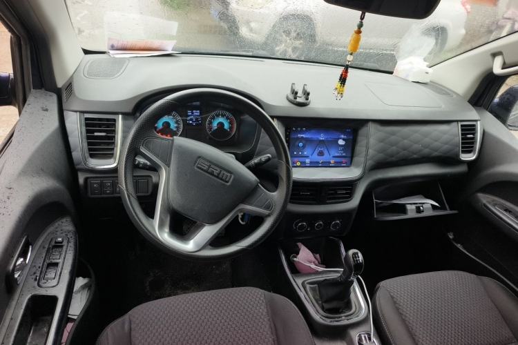 Used Jinbei Gold Hiace 2021 1.5L Passenger Vehicle Engineering Lion 6 Seats Steering Wheel