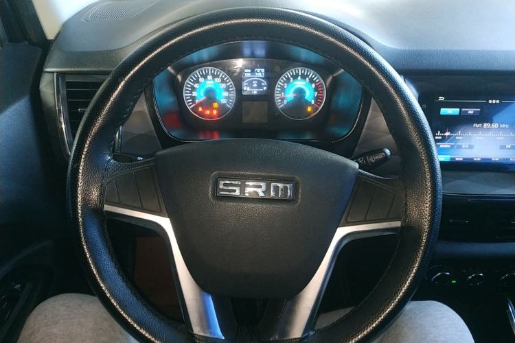 Used Jinbei Gold Hiace 2021 1.5L Passenger Vehicle Engineering Lion 6 Seats Steering Wheel