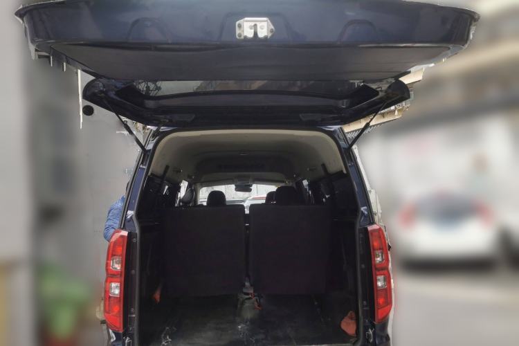 Used Jinbei Gold Hiace 2021 1.5L Passenger Van Travel Lion 7-Seater Trunk