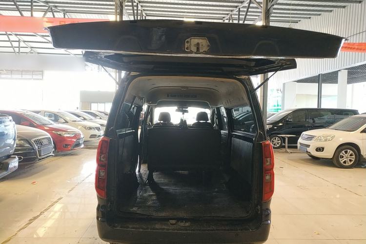 Used Jinbei Gold Hiace 2021 2.0L Passenger Van Travel Lion 6-Seater Trunk