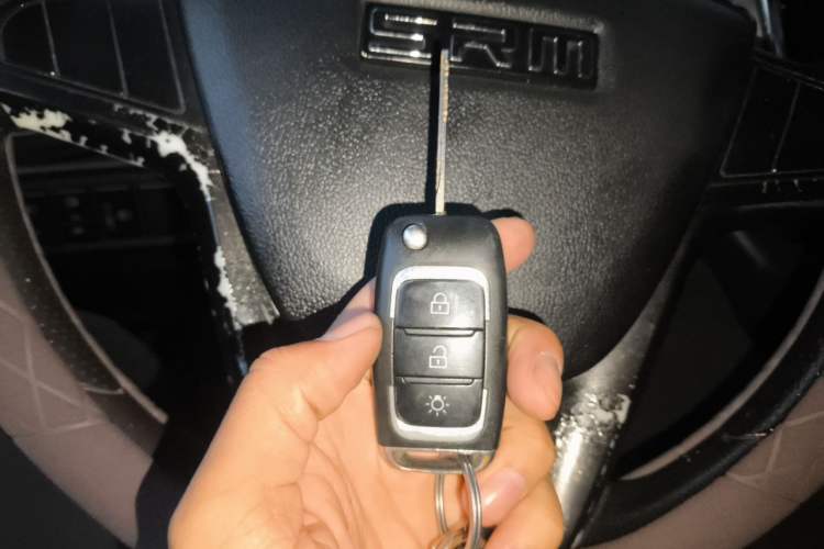 Used Jinbei Gold Hiace 2021 1.5L Passenger Vehicle Travel Lion 5-Seater Vehicle Key