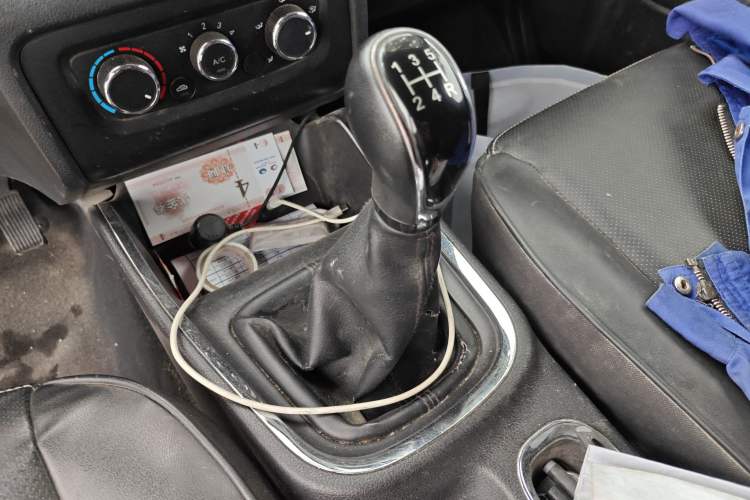 Used Jinbei Gold Hiace 2021 1.5L Passenger Vehicle Engineering Lion 7 Seats Gear Lever