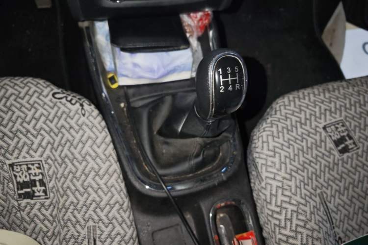 Used Jinbei Gold Hiace 2021 1.5L Passenger Vehicle Engineering Lion 6 Seats Gear Lever