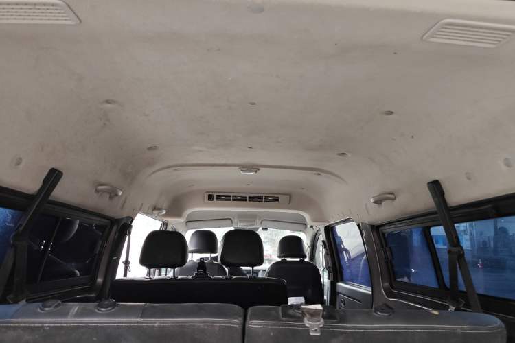 Used Jinbei Gold Hiace 2021 1.5L Passenger Vehicle Engineering Lion 7 Seats Headliner