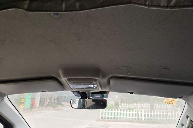Used Jinbei Gold Hiace 2021 1.5L Passenger Van Travel Lion 6-Seater Headliner