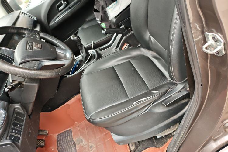 Used Jinbei Gold Hiace 2021 1.5L Passenger Van Travel Lion 6-Seater Left Front Seat