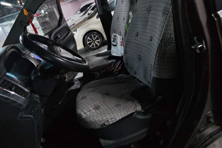 Used Jinbei Gold Hiace 2021 1.5L Passenger Vehicle Engineering Lion 6 Seats Left Front Seat