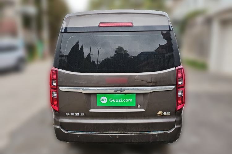 Used Jinbei Gold Hiace 2021 1.5L Passenger Van Travel Lion 6-Seater Rear