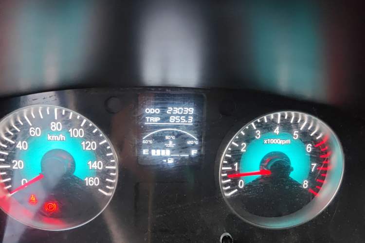 Used Jinbei Gold Hiace 2021 1.5L Passenger Vehicle Engineering Lion 6 Seats Odometer Close Up