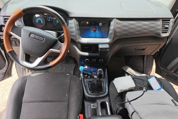 Used Jinbei Gold Hiace 2021 1.5L Passenger Vehicle Engineering Lion 5-Seater Center Console