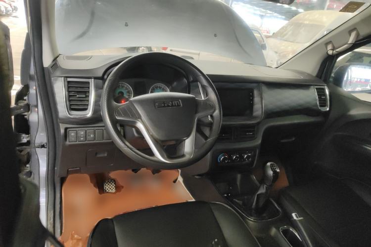 Used Jinbei Gold Hiace 2021 2.0L Passenger Van Travel Lion 7-Seater Center Console