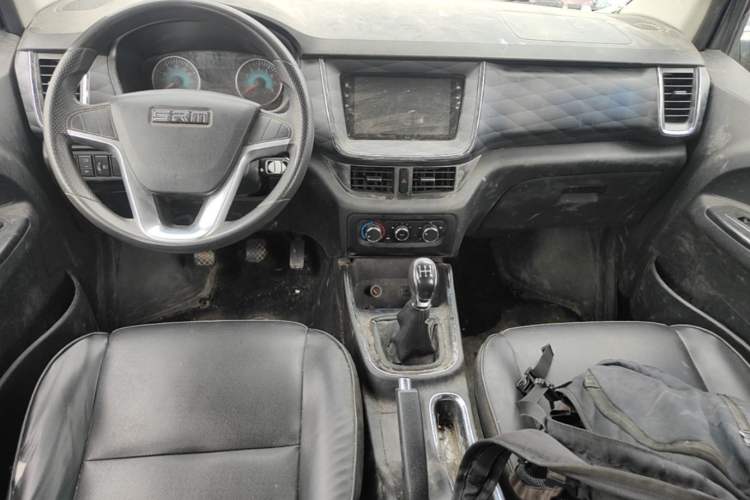 Used Jinbei Gold Hiace 2021 2.0L Passenger Van Travel Lion 6-Seater Center Console