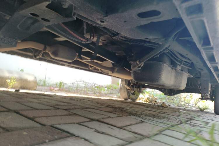 Used Jinbei Gold Hiace 2021 1.5L Passenger Vehicle Engineering Lion 6 Seats Chassis Front Left