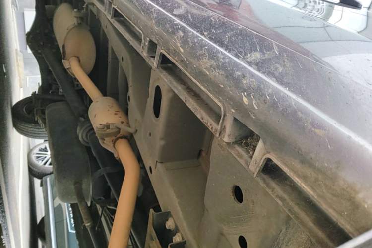 Used Jinbei Gold Hiace 2021 1.5L Passenger Vehicle Engineering Lion 6 Seats Chassis Front Right