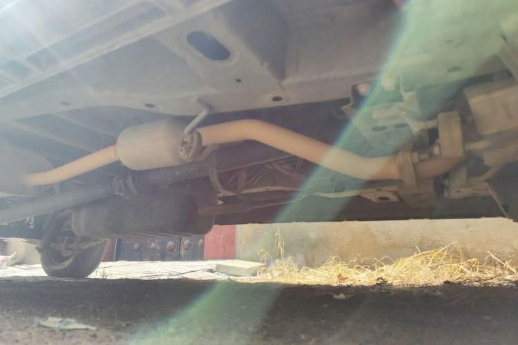 Used Jinbei Gold Hiace 2021 1.5L Passenger Vehicle Engineering Lion 6 Seats Chassis Front Right