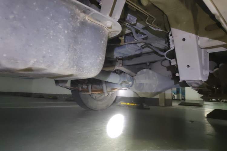 Used Jinbei Gold Hiace 2021 1.5L Passenger Vehicle Engineering Lion 6 Seats Chassis Rear Left