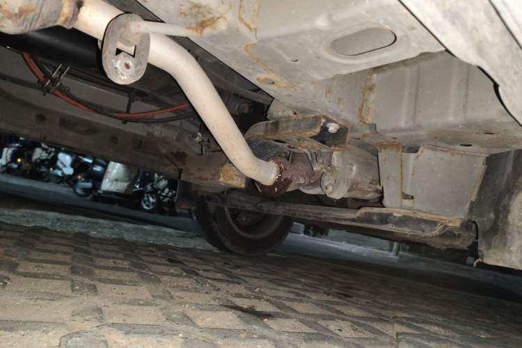 Used Jinbei Gold Hiace 2021 1.5L Passenger Van Travel Lion 7-Seater Chassis Rear Right