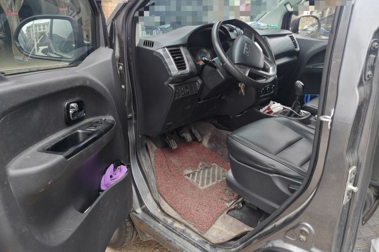 Used Jinbei Gold Hiace 2021 1.5L Passenger Van Travel Lion 6-Seater Driver Seat