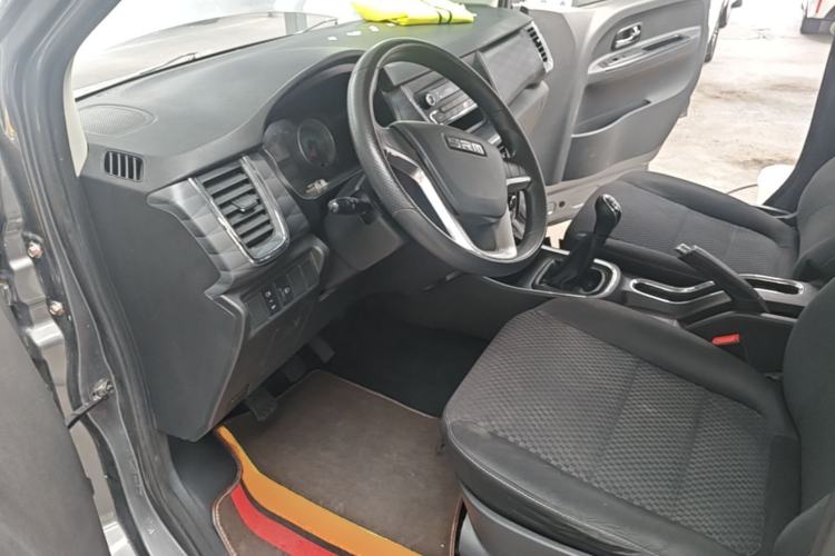 Used Jinbei Gold Hiace 2021 1.6L Box Van Engineering Lion 2-Seater Driver Seat