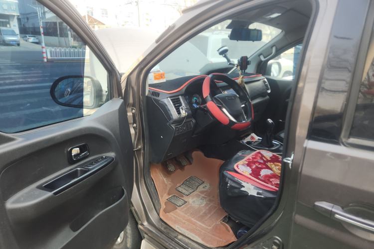 Used Jinbei Gold Hiace 2021 2.0L Passenger Van Engineering Lion Central Air Conditioning Version 9 Seats Driver Seat