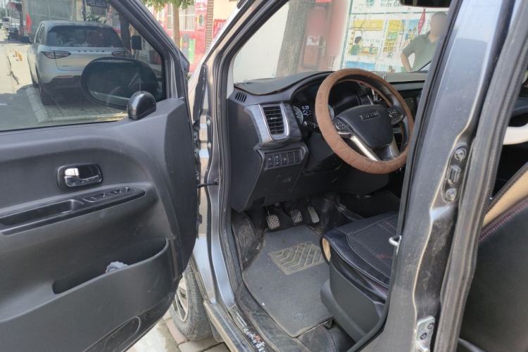 Used Jinbei Gold Hiace 2021 1.5L Passenger Vehicle Engineering Lion 6 Seats Driver Seat