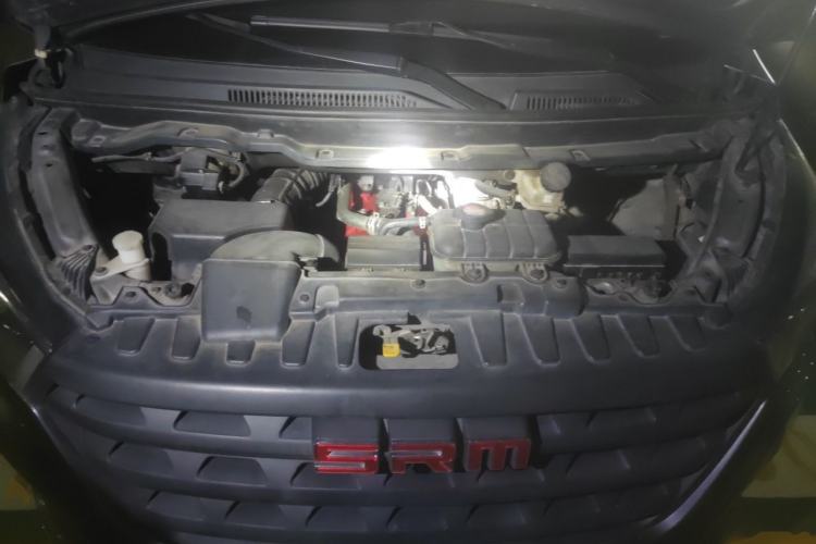 Used Jinbei Gold Hiace 2021 1.5L Passenger Vehicle Engineering Lion 6 Seats Engine Bay
