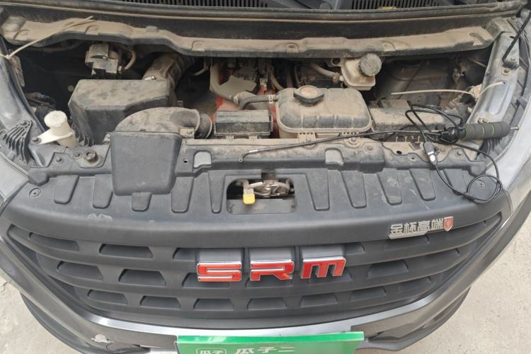 Used Jinbei Gold Hiace 2021 1.5L Passenger Vehicle Travel Lion 5-Seater Engine Bay