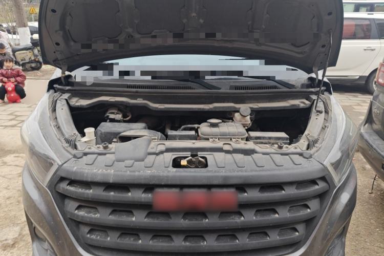 Used Jinbei Gold Hiace 2021 1.5L Passenger Van Travel Lion 6-Seater Engine Bay