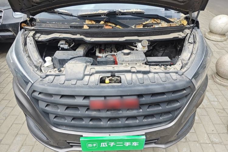 Used Jinbei Gold Hiace 2021 1.5L Passenger Vehicle Engineering Lion 6 Seats Engine Bay