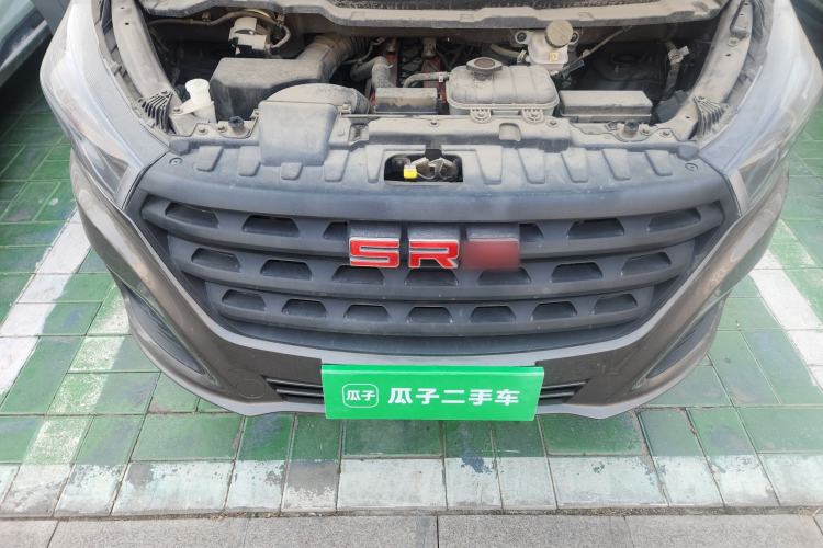 Used Jinbei Gold Hiace 2021 2.0L Passenger Van Engineering Lion Central Air Conditioning Version 9 Seats Engine Bay