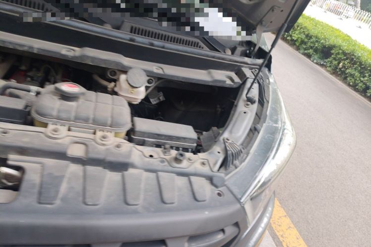 Used Jinbei Gold Hiace 2021 1.5L Passenger Vehicle Engineering Lion 5-Seater Engine Bay Left