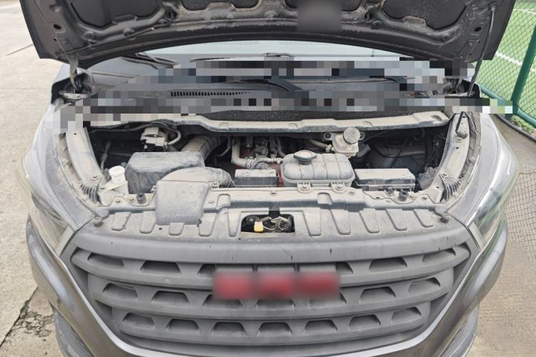 Used Jinbei Gold Hiace 2021 1.5L Passenger Van Travel Lion 6-Seater Engine Bay