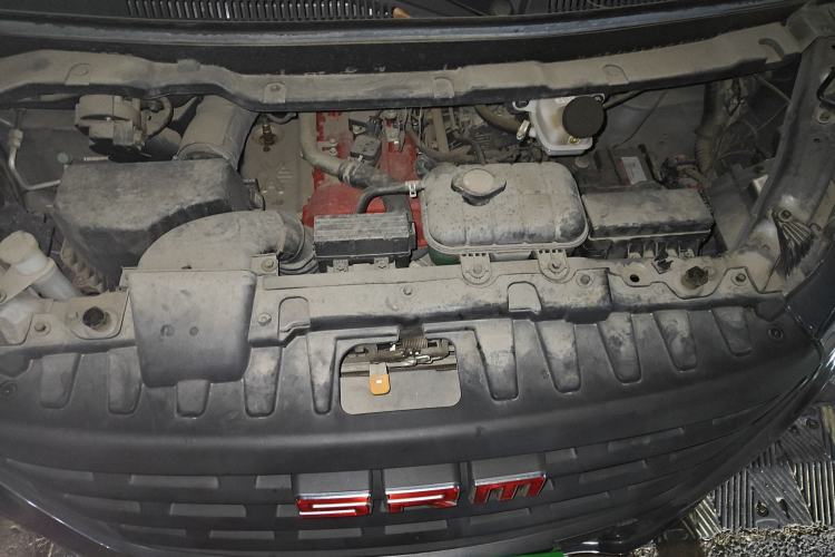 Used Jinbei Gold Hiace 2021 1.5L Passenger Van Travel Lion 6-Seater Engine Bay