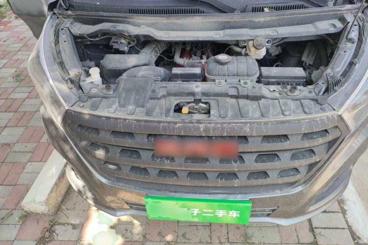 Used Jinbei Gold Hiace 2021 1.5L Passenger Vehicle Engineering Lion 6 Seats Engine Bay