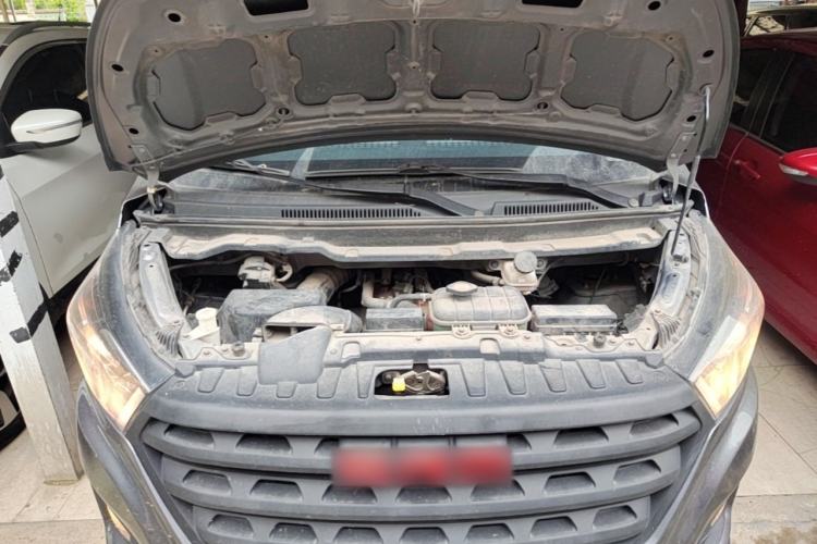 Used Jinbei Gold Hiace 2021 1.5L Passenger Van Travel Lion 6-Seater Engine Bay