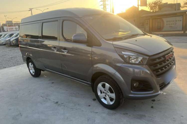 Used Jinbei Gold Hiace 2021 2.0L Passenger Van Travel Lion 6-Seater Exterior 5