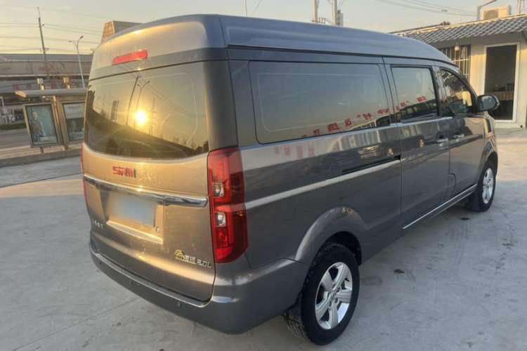 Used Jinbei Gold Hiace 2021 2.0L Passenger Van Travel Lion 6-Seater Exterior 6