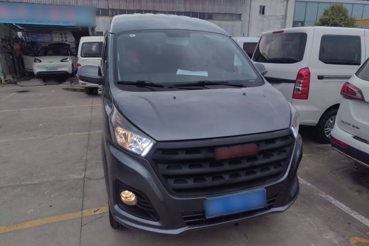 Used Jinbei Gold Hiace 2021 1.5L Passenger Van Travel Lion 6-Seater Front