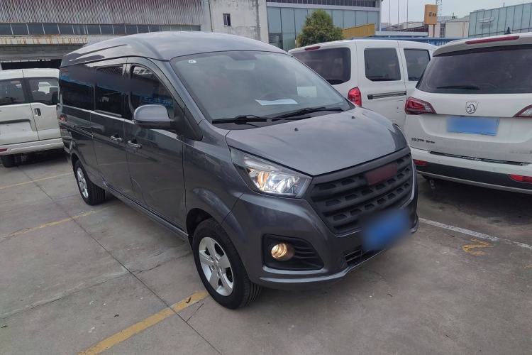 Used Jinbei Gold Hiace 2021 1.5L Passenger Van Travel Lion 6-Seater Front Right 45 Deg