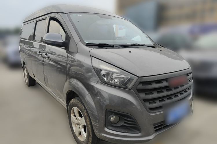 Used Jinbei Gold Hiace 2021 2.0L Passenger Van Travel Lion 6-Seater Front Right 45 Deg