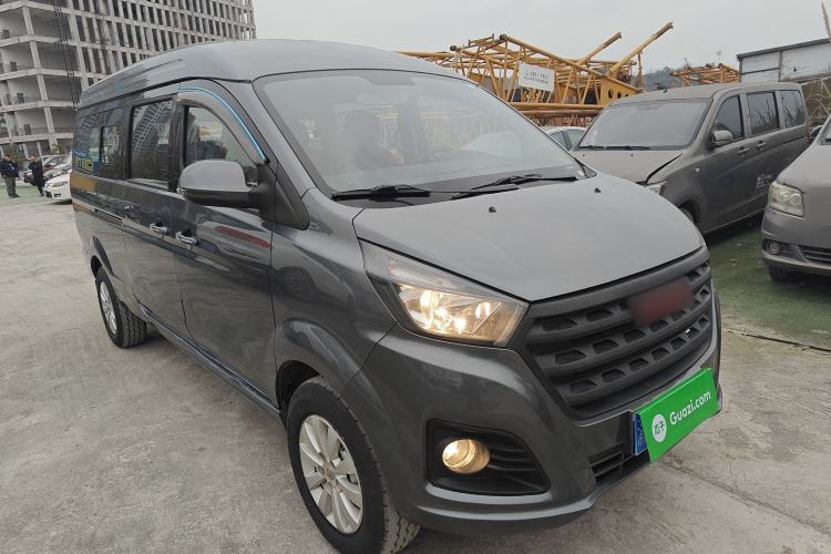 Used Jinbei Gold Hiace 2021 1.5L Passenger Vehicle Engineering Lion 7 Seats Front Right 45 Deg